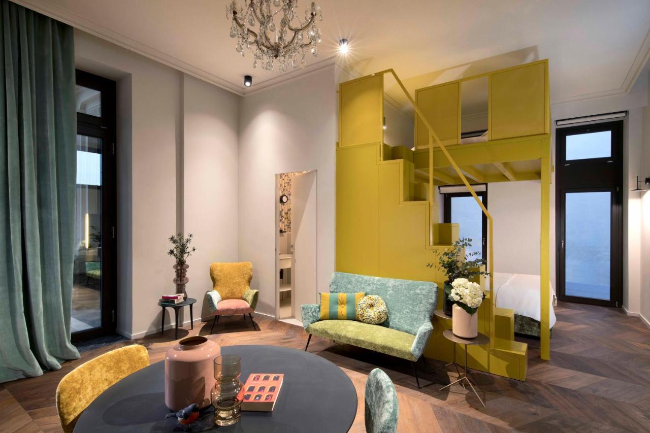 Agora' - Boutique * Turín