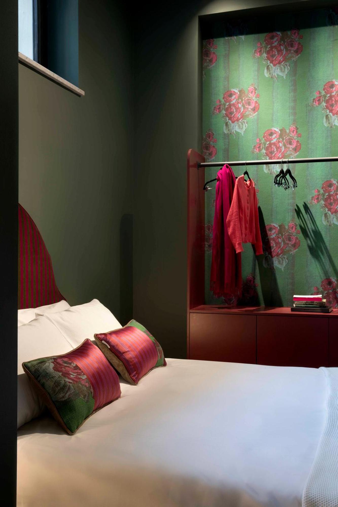 Agora' - Boutique * Turín