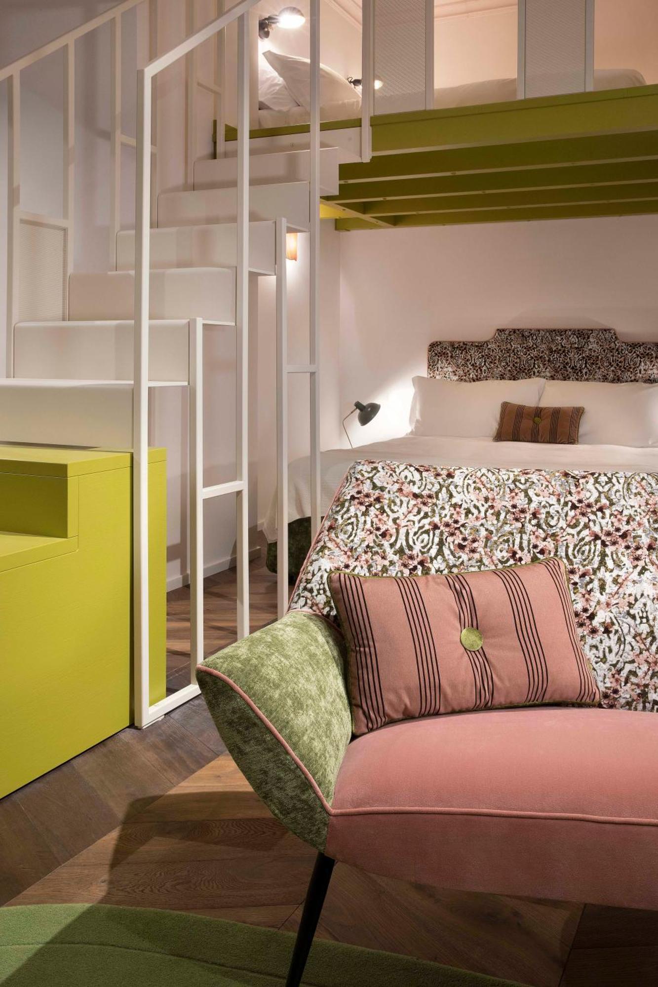 Agora' - Boutique * Turín